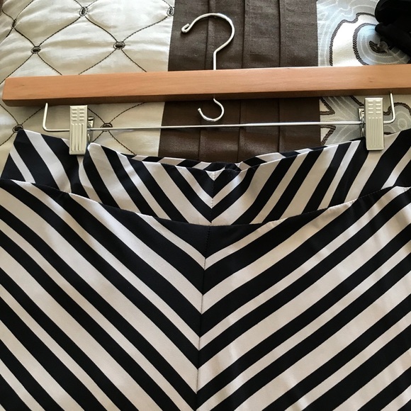 Full-Length Striped Skirt - Picture 3 of 4